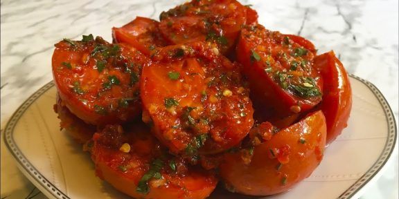 6 luchshih receptov pomidorov po-korejski, v tom chisle na zimu