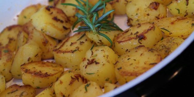 Жареная картошка — вкусно и недорого