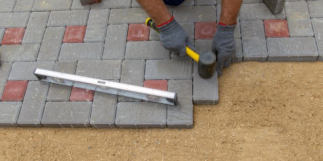 Laying paving slabs with your own hands