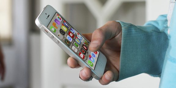 Уязвимость в iOS позволяет установить перманентный джейлбрейк на миллионы iPhone