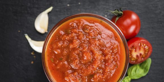 7 krutyh receptov pomidorov s chesnokom na zimu