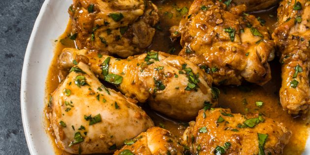 Вкуснейшая курица для семейного торжества – кулинарный рецепт