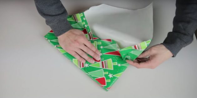 Start folding paper