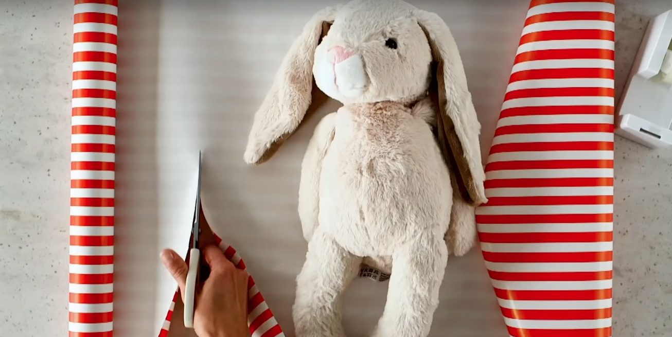 Как красиво упаковать мягкую игрушку в подарок