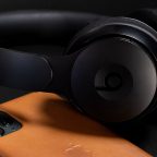 Apple представила полноформатные наушники Solo Pro с активным шумоподавлением