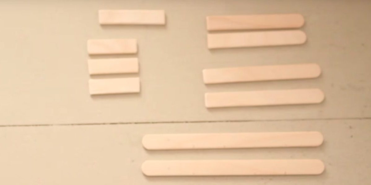 Разрежьте палочки