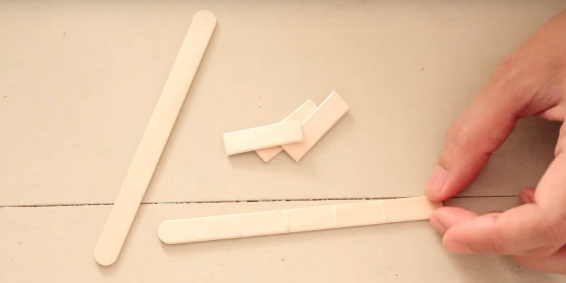 Игрушки на ёлку своими руками: сделайте отметки и смажьте клеем