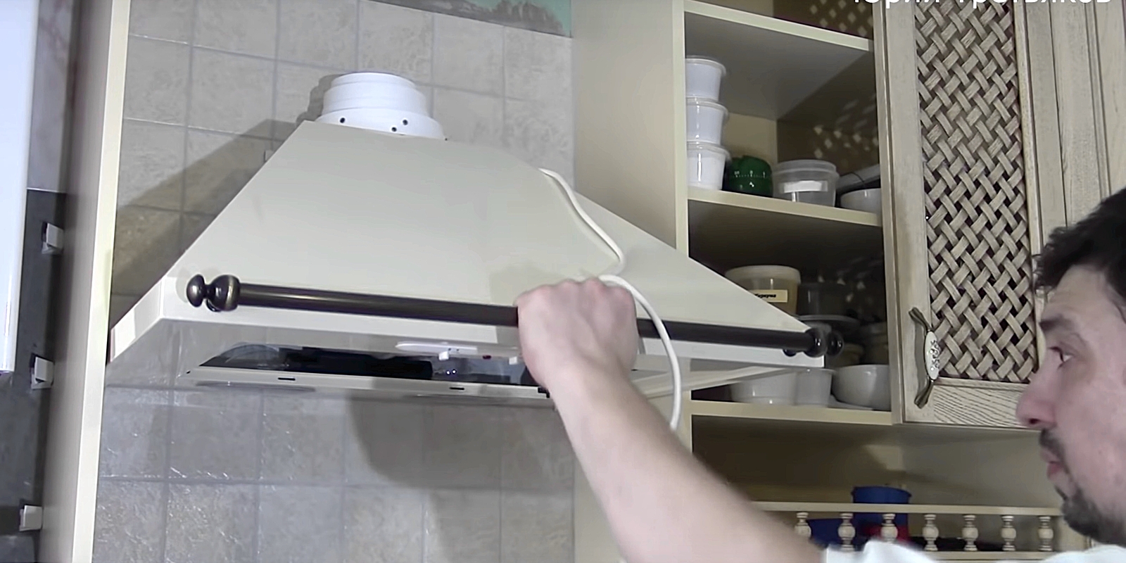 Вытяжка для кухни 60см с отводом в вентиляцию