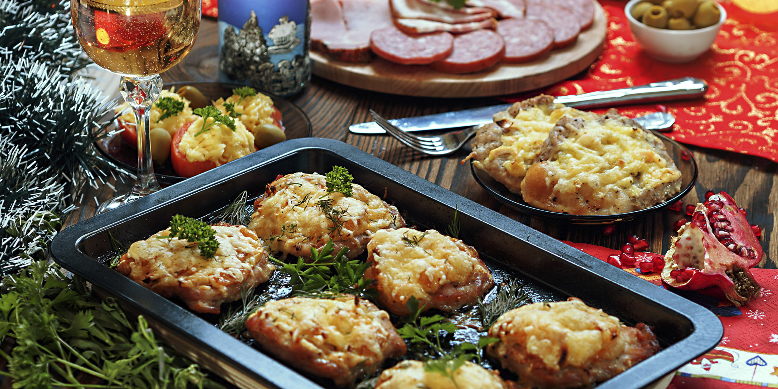 Мясо по-французски в духовке из свинины с помидорами сколько готовить по времени и Мясо по-французски с картошкой в ​​духовке — 9 рецептов с пошаговыми фото
