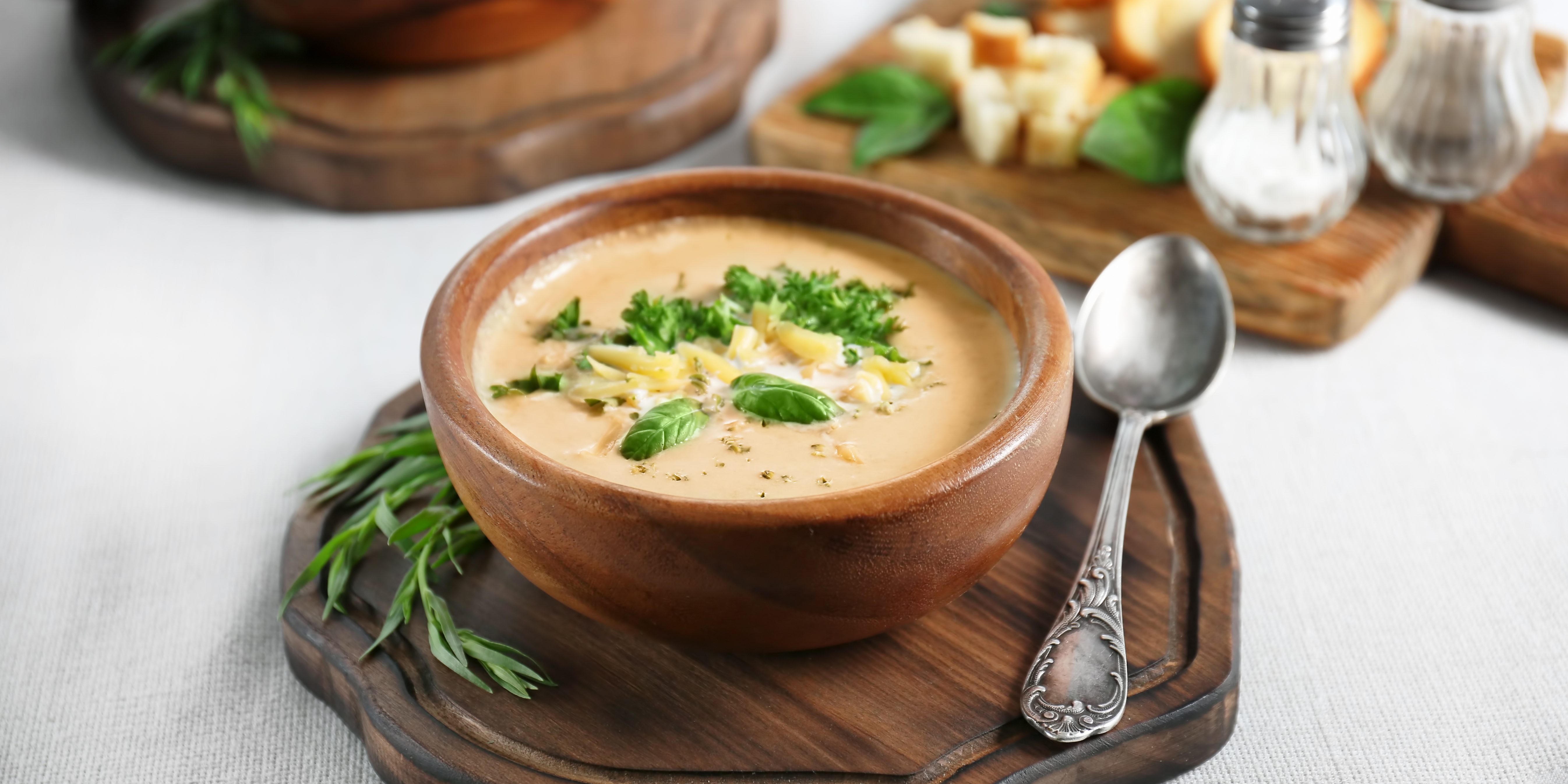 Сырный суп с цветной капустой и сельдереем от Джейми Оливера