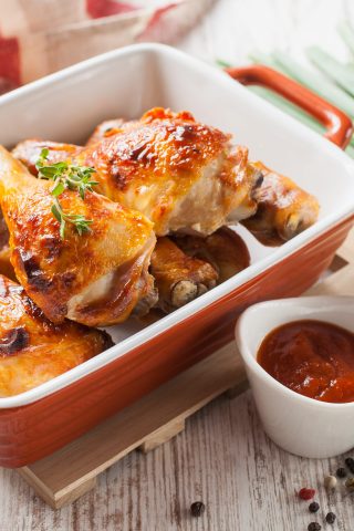 Курица с корицей, горчицей и чесноком, запечённая в духовке