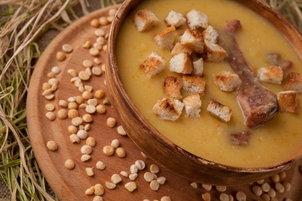 Гороховый суп без мяса с сухариками, рецепт с фото пошагово