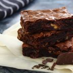 Брауни с грецкими орехами и шоколадом в домашних условиях: рецепт