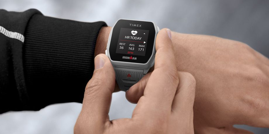 Timex представила смарт-часы с автономностью 25 дней