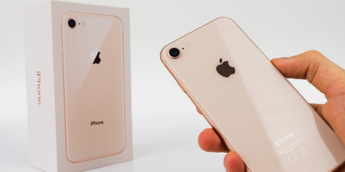 Apple выпустит новый iPhone 9 уже в марте