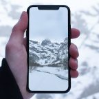 Что делать, если смартфон упал в снег