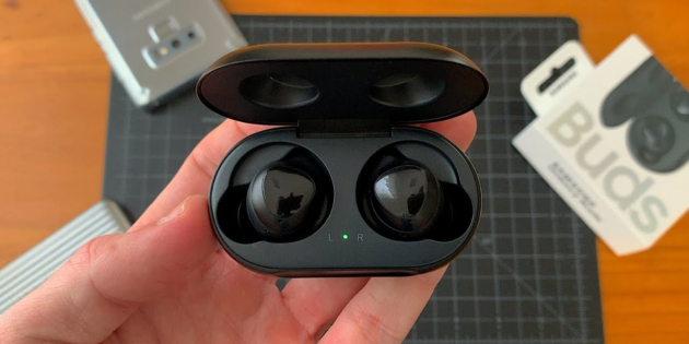 ���� ���: Galaxy Buds �� 6 890 ������ � ��������� �� ������