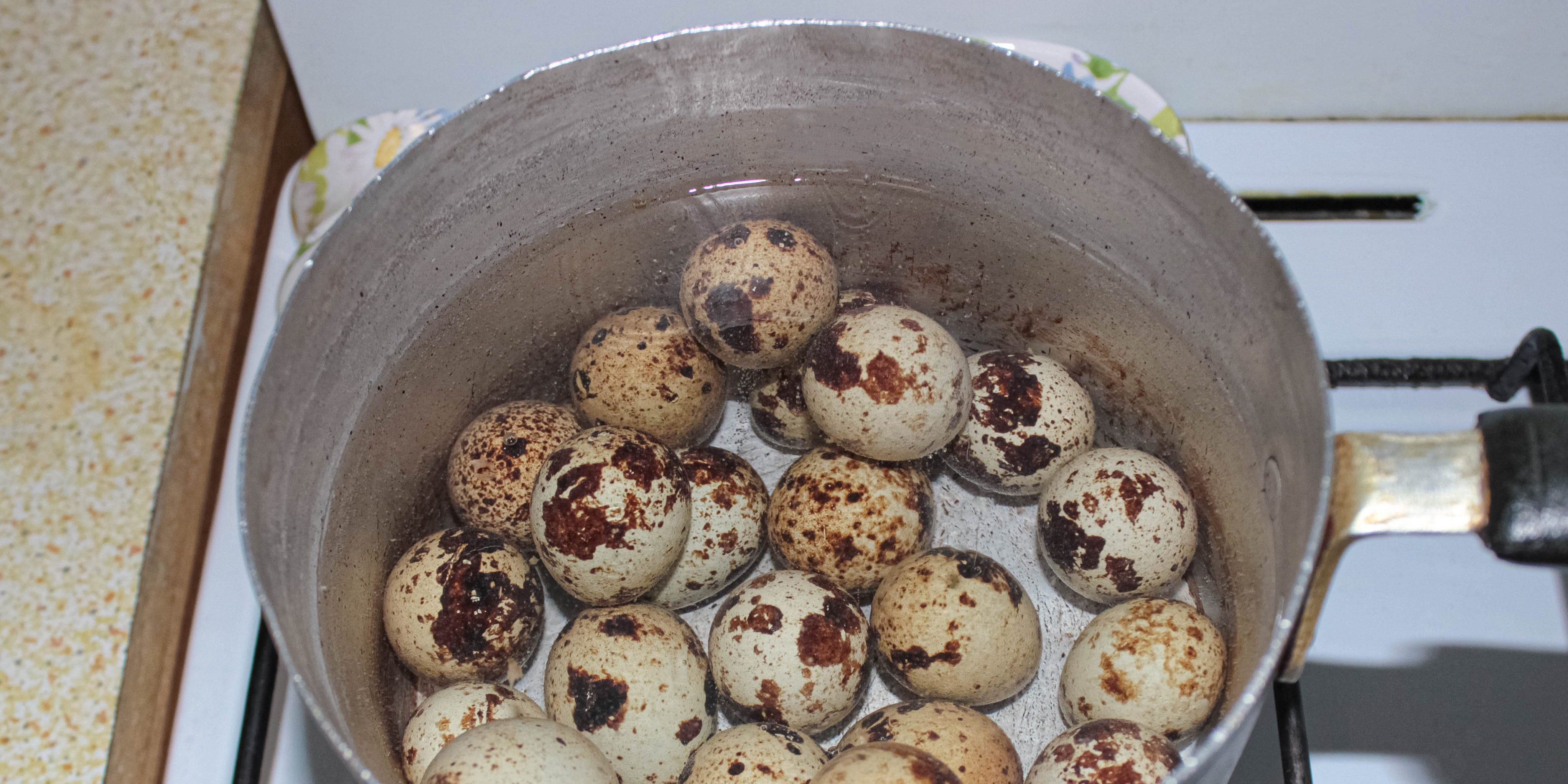 сколько готовить перепелиные яйца