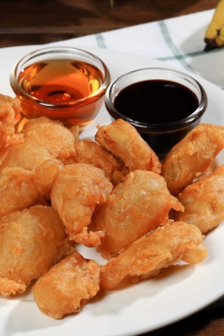 Бананы в яично-молочном кляре на сковороде: простой рецепт