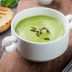 Крем-суп из зелёного горошка и авокадо