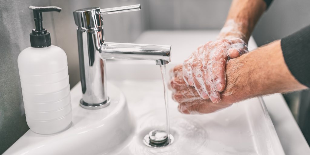 Каким мылом лучше мыть руки для профилактики коронавируса