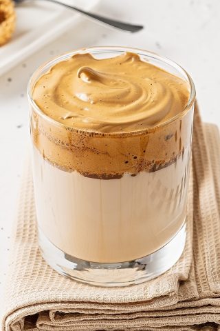 Дальгона-кофе с шоколадной пастой