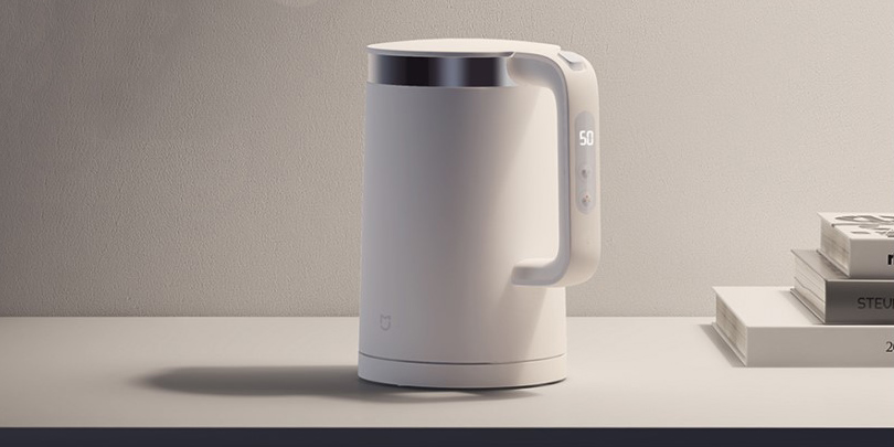 Xiaomi представила умный чайник с дисплеем и функцией термоса