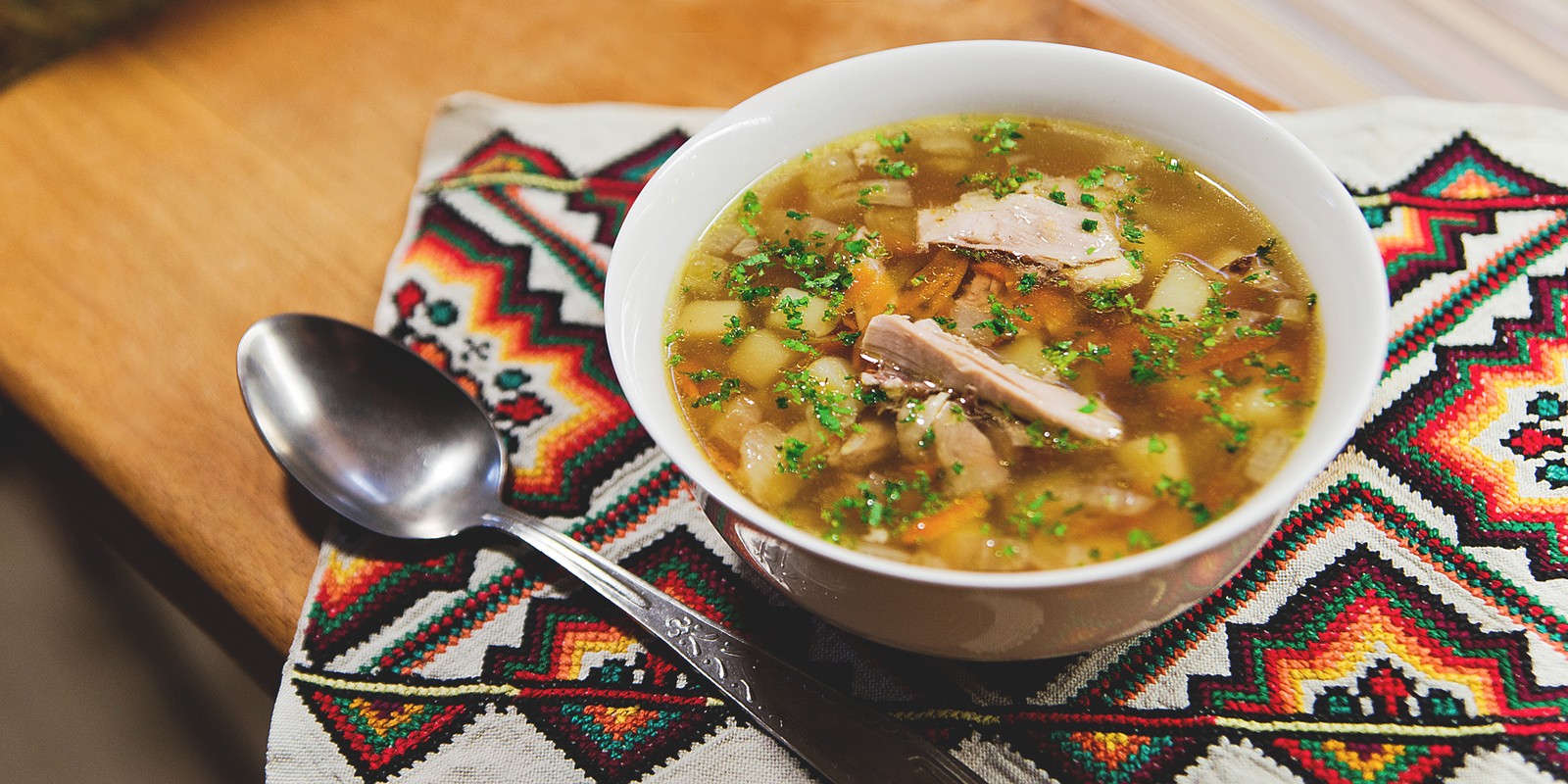 Быстрый куриный суп с кукурузой