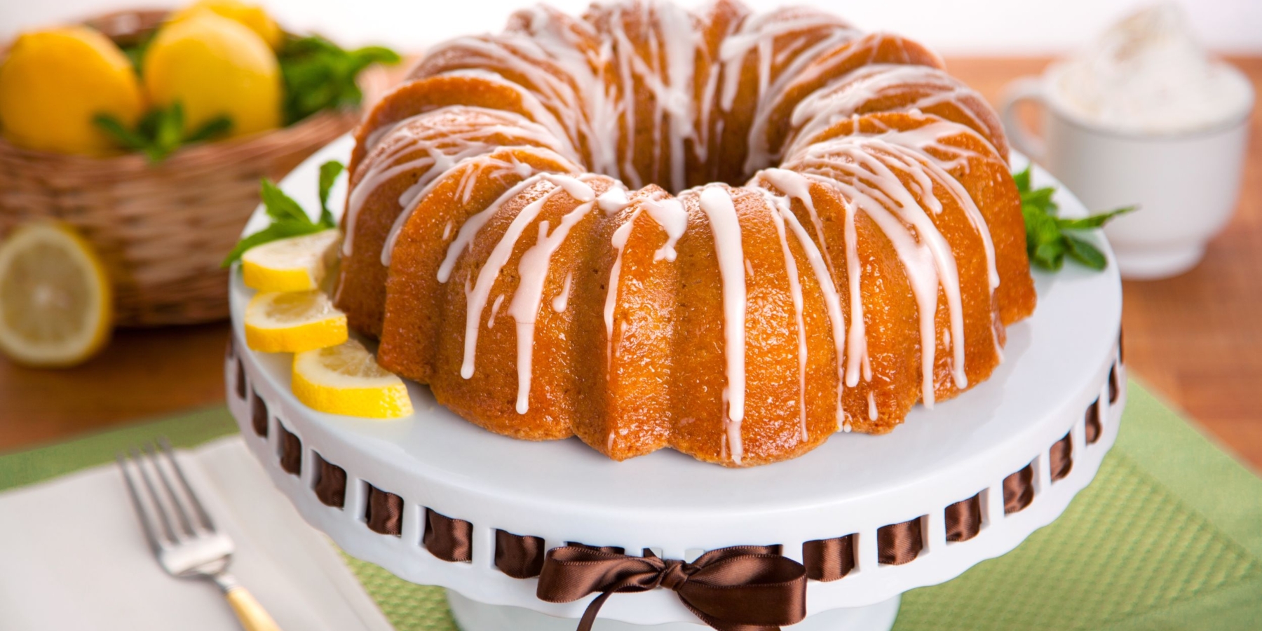 Лимонный кекс с сахарной глазурью