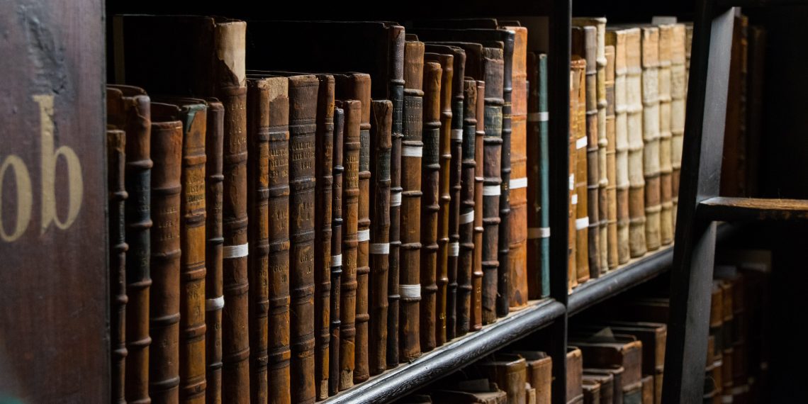 НЭБ опубликовала 8 тысяч книжных памятников