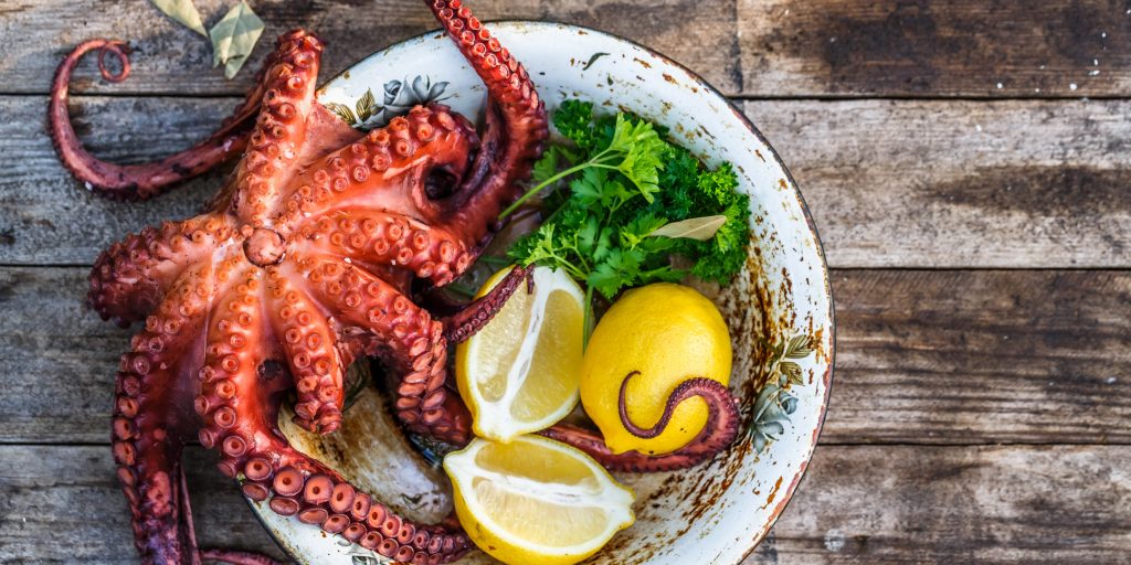 Как правильно приготовить щупальца осьминога: лучшие рецепты и секреты