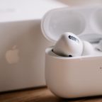 Apple готовит AirPods 3 с дизайном AirPods Pro