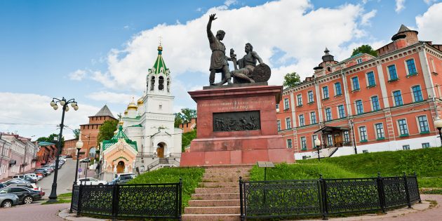 Достопримечательности Нижнего Новгорода: памятник Минину и Пожарскому