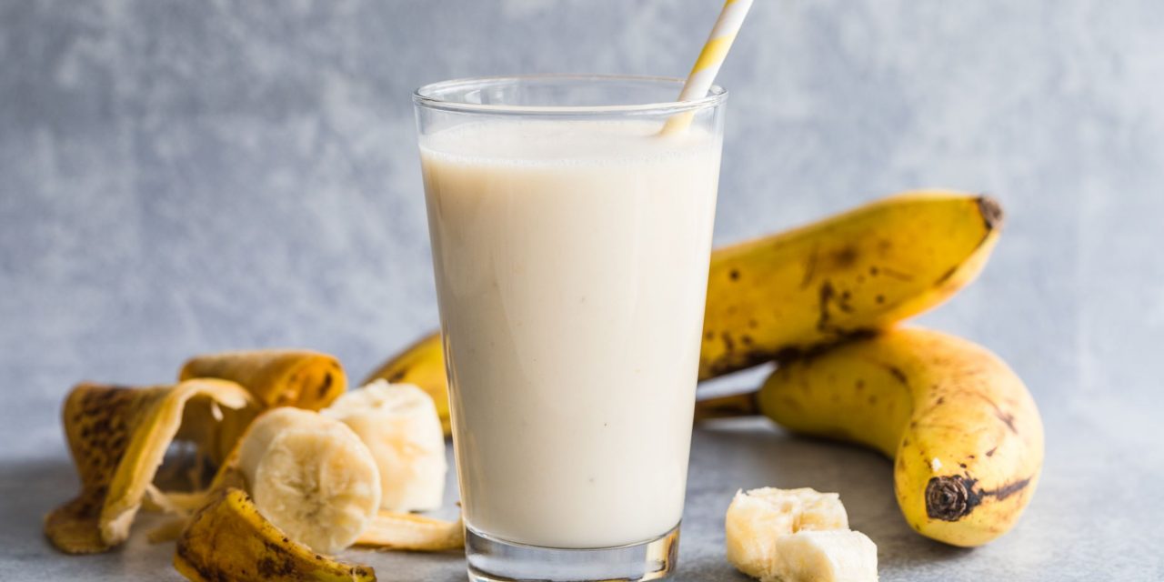 Банановый молочный коктейль