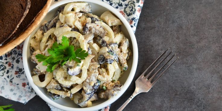 Салат «Нежность» с шампиньонами и кальмарами – пошаговый рецепт приготовления с фото