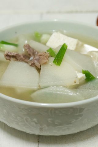 Корейский суп с говядиной