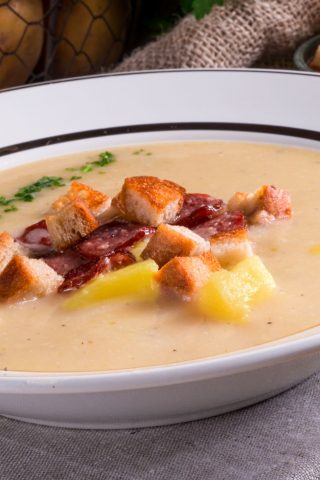 Сырный суп с беконом и запечённым картофелем