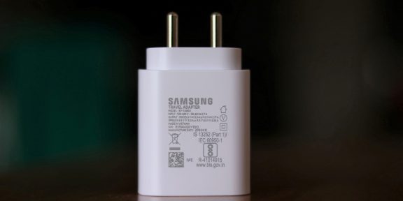 Samsung вслед за Apple откажется от комплектной зарядки для смартфонов