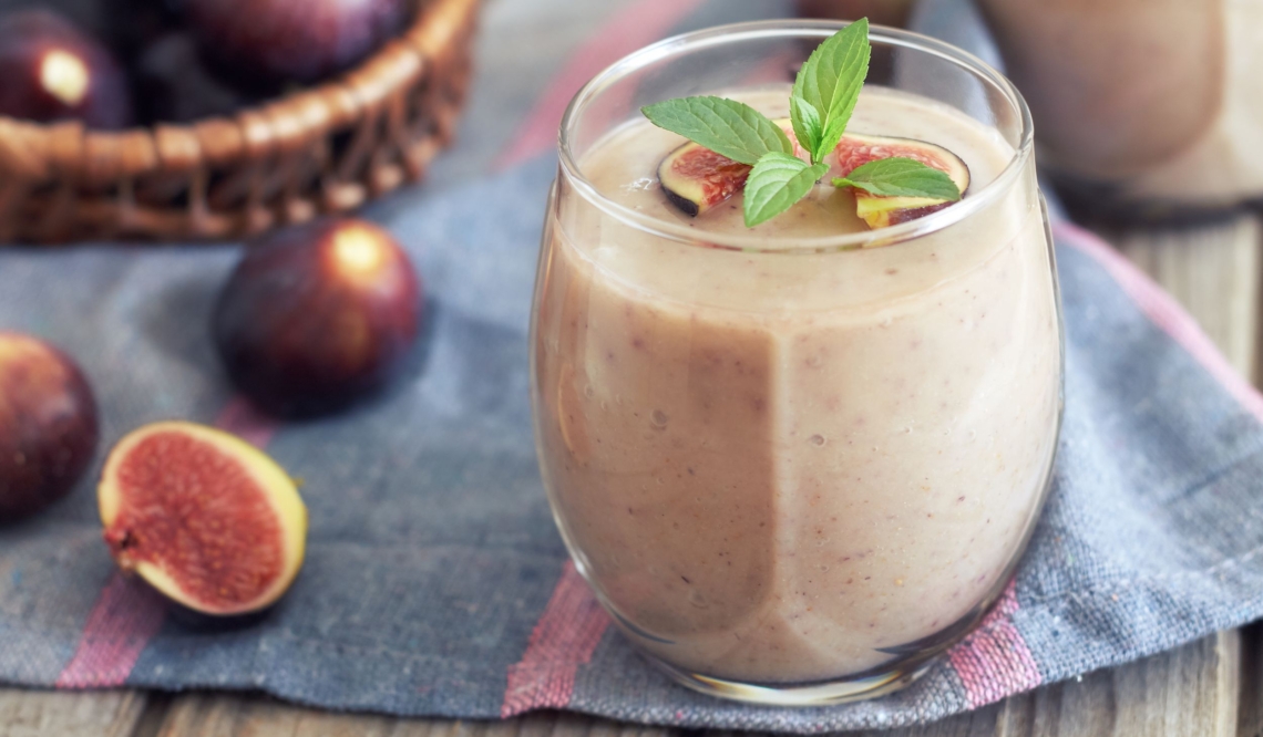 Смузи с инжиром и бананом Лайфхакер