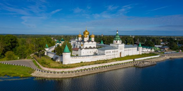 Достопримечательности Костромы: Свято-Троицкий Ипатьевский монастырь