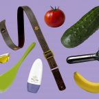 Зубная щётка, силиконовая лопатка и овощи: чем не стоит заменять секс-игрушки