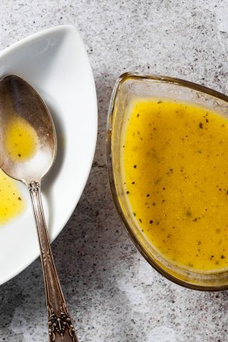Медовый соус с лимоном и чесноком