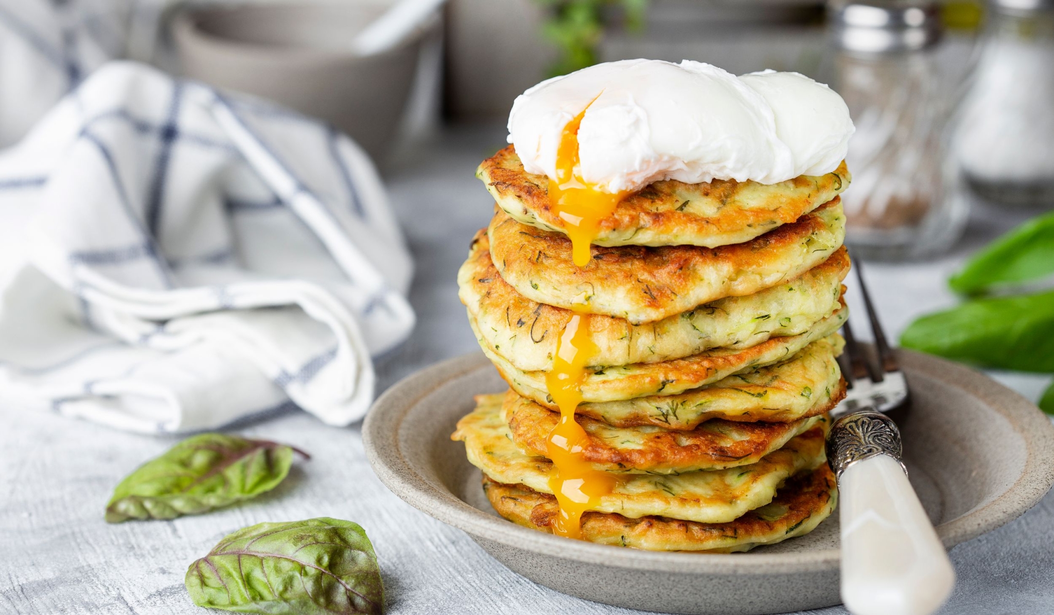 Оладьи с колбасой и сыром