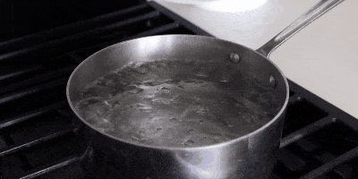 How to cook rice in a pot: Pour the grains into boiling water