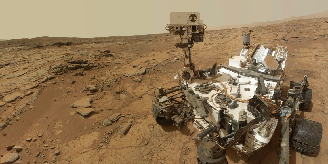 На Марсе нашли систему озёр с жидкой водой