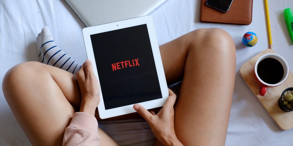Netflix объявил о переходе на оплату в рублях в России