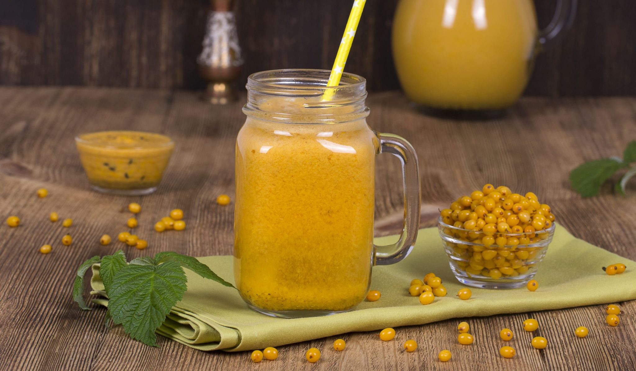 Смузи из облепихи, банана и апельсина Лайфхакер