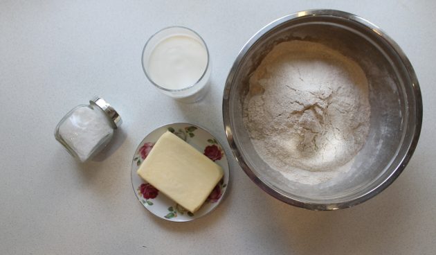 Как приготовить сульчин: начните замешивать тесто