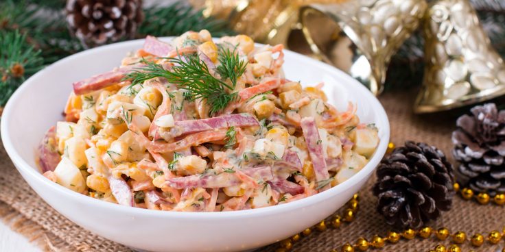 Салат «23 февраля» с копченой колбасой и фасолью – пошаговый рецепт приготовления с фото