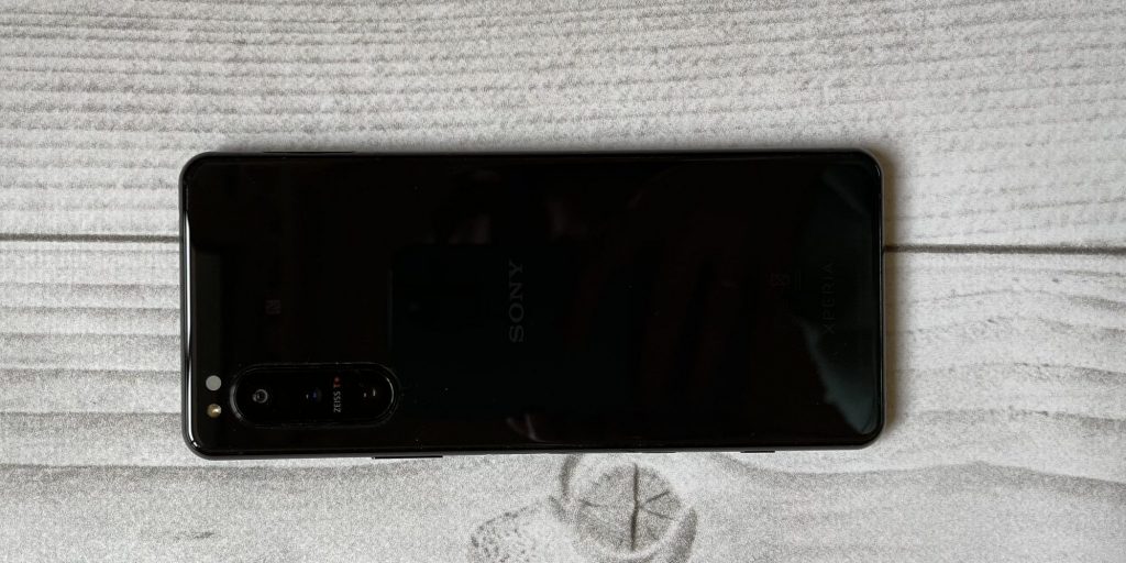 Обзор Sony Xperia 5 II: внешний вид